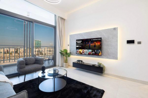 1-Bed Apartment with Pool View & Premium Amenities